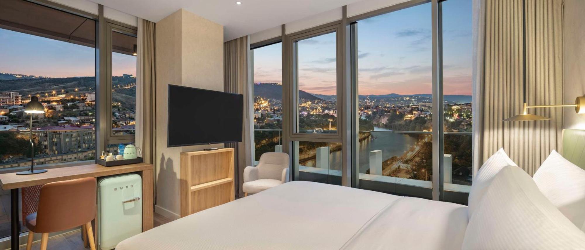 Hilton Garden Inn Tbilisi Riverview Bagian luar foto