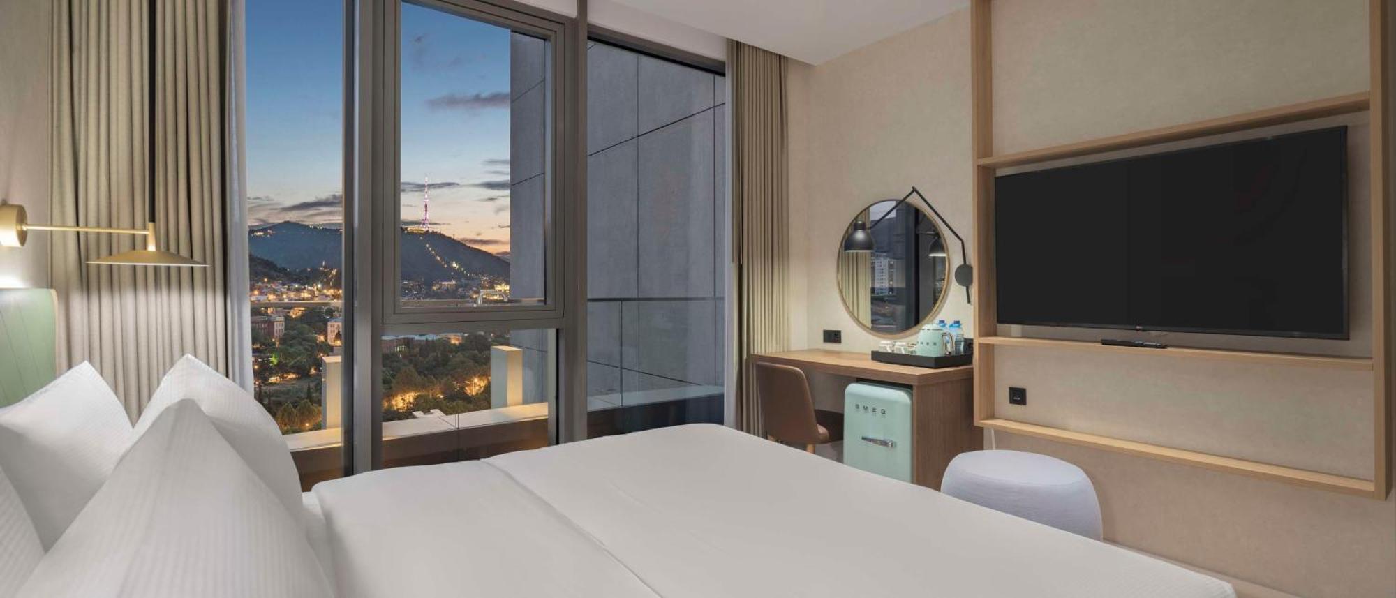 Hilton Garden Inn Tbilisi Riverview Bagian luar foto