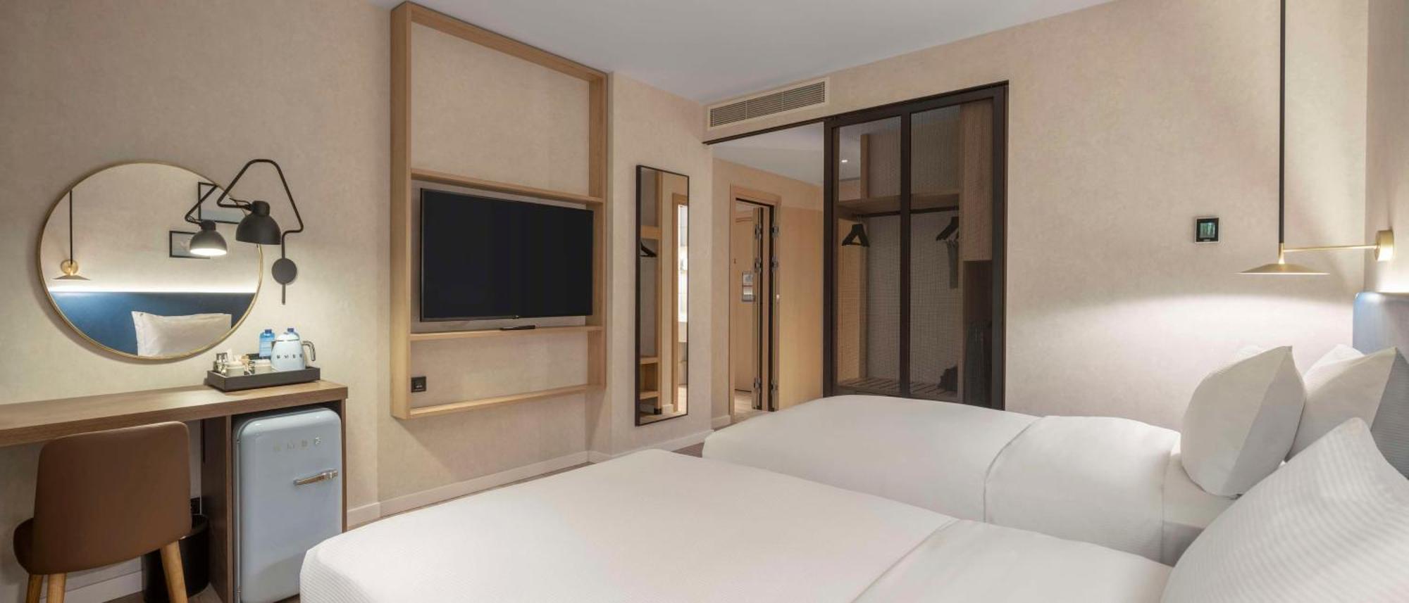 Hilton Garden Inn Tbilisi Riverview Bagian luar foto