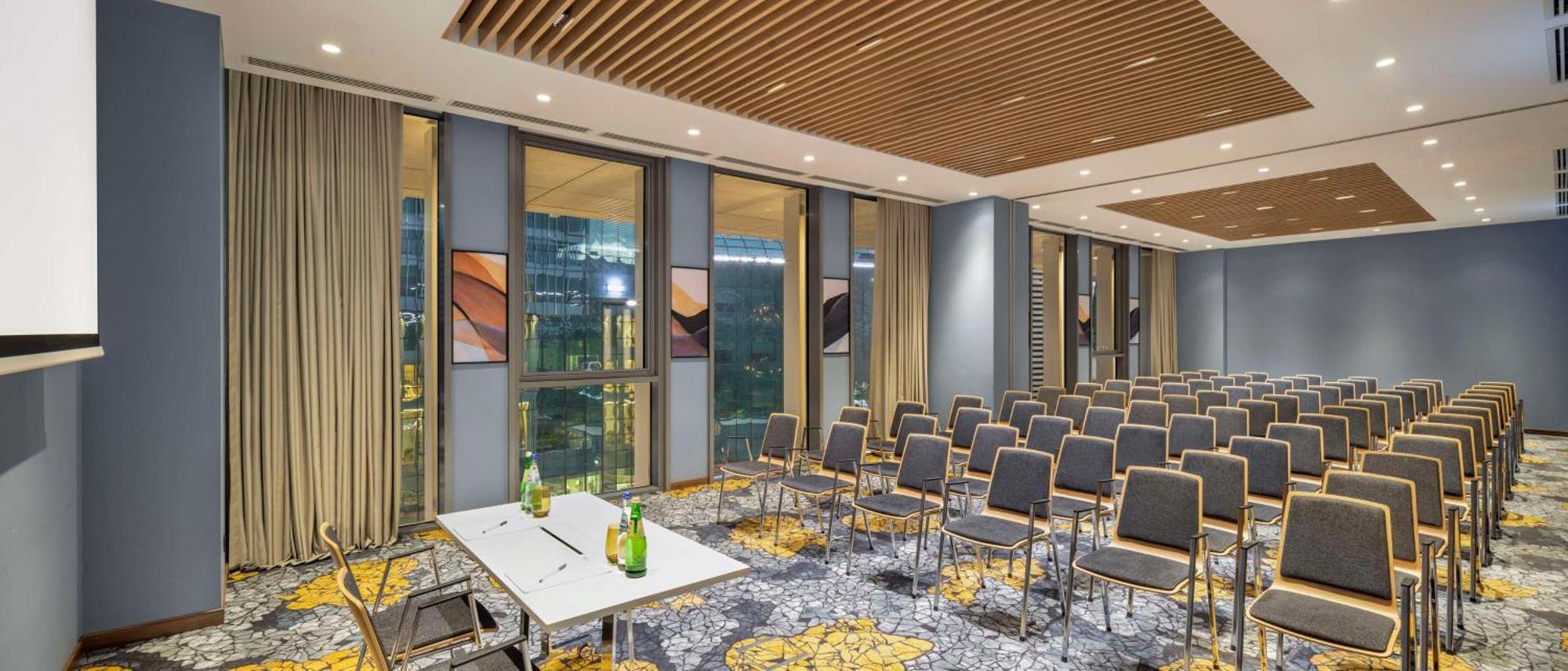 Hilton Garden Inn Tbilisi Riverview Bagian luar foto