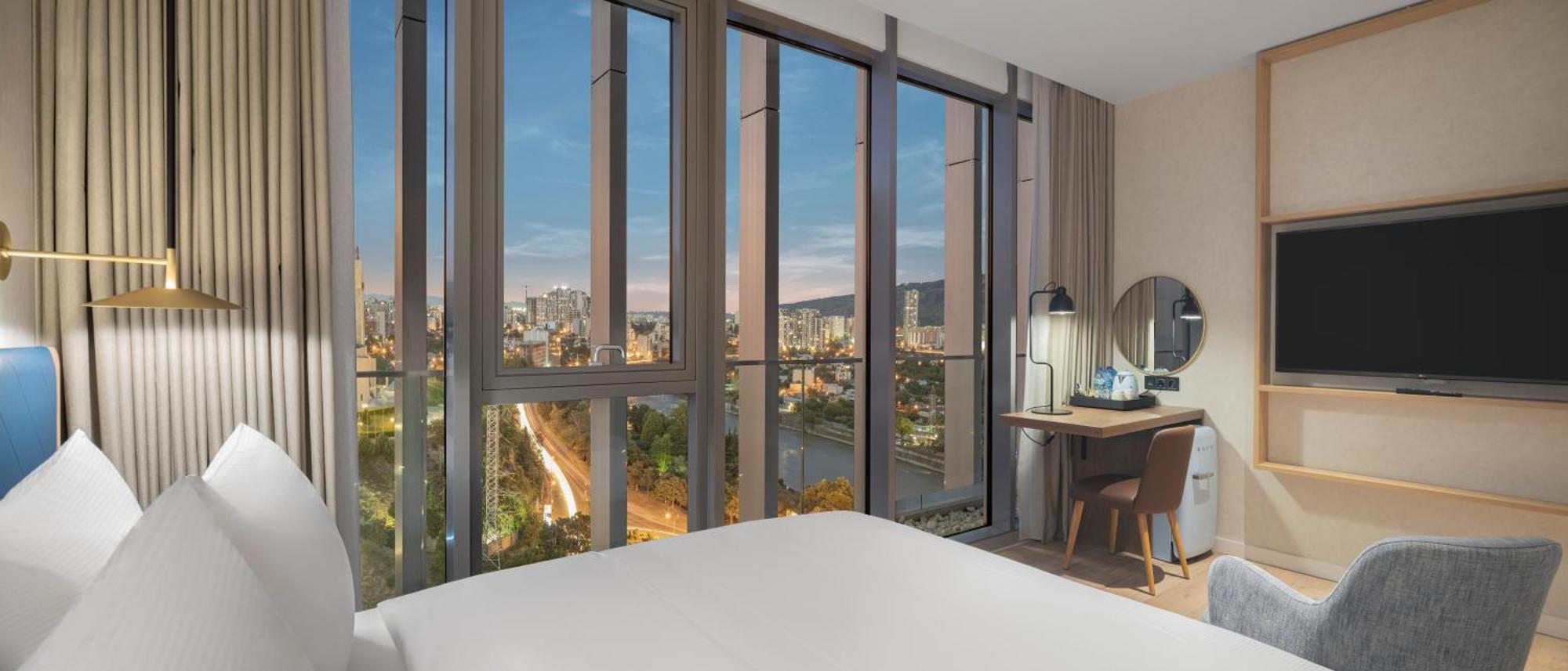 Hilton Garden Inn Tbilisi Riverview Bagian luar foto